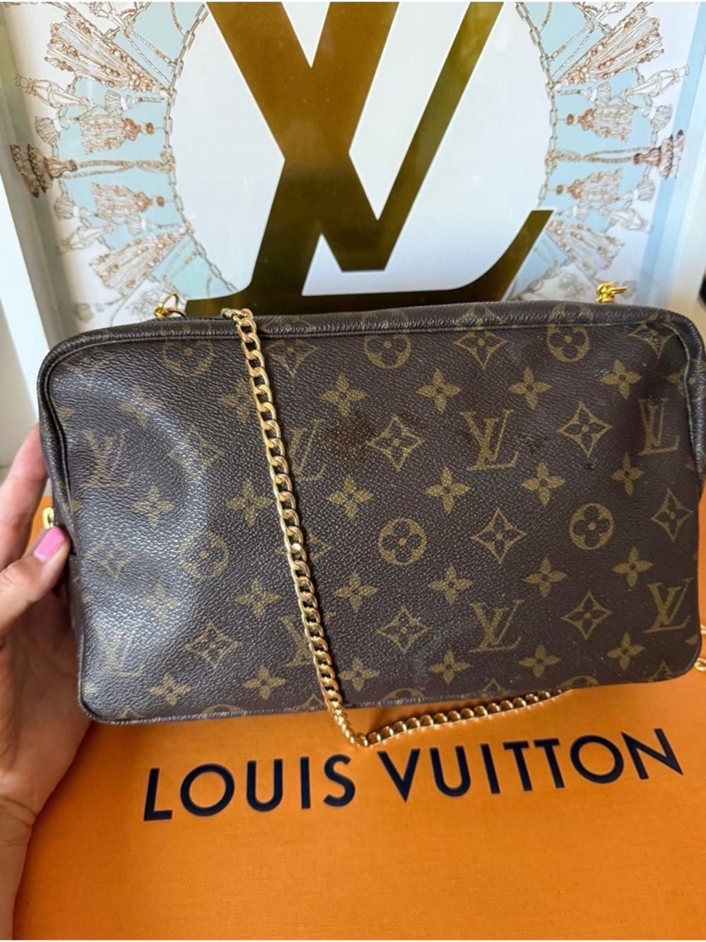 Louis Vuitton Monogram Chain Shoulder Bag in Brown with Gold Hardware - Picture 3 of 7